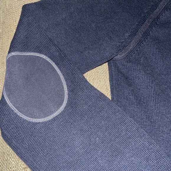 Disney World WDW Parks Full Zip Minnie Sweater Elbow Patches - size XL.    M - Picture 3 of 8